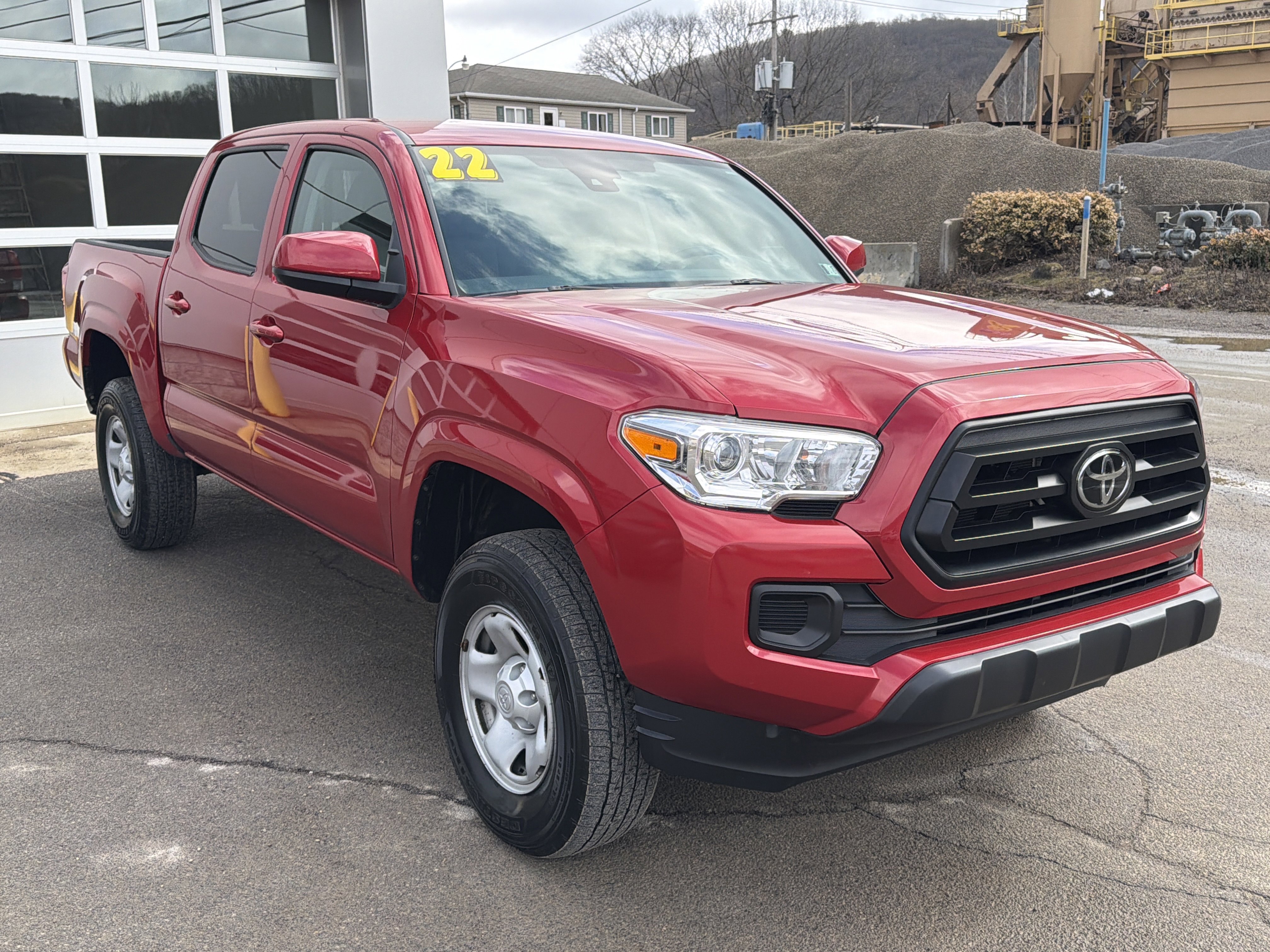 Used 2022 Toyota Tacoma SR image 2
