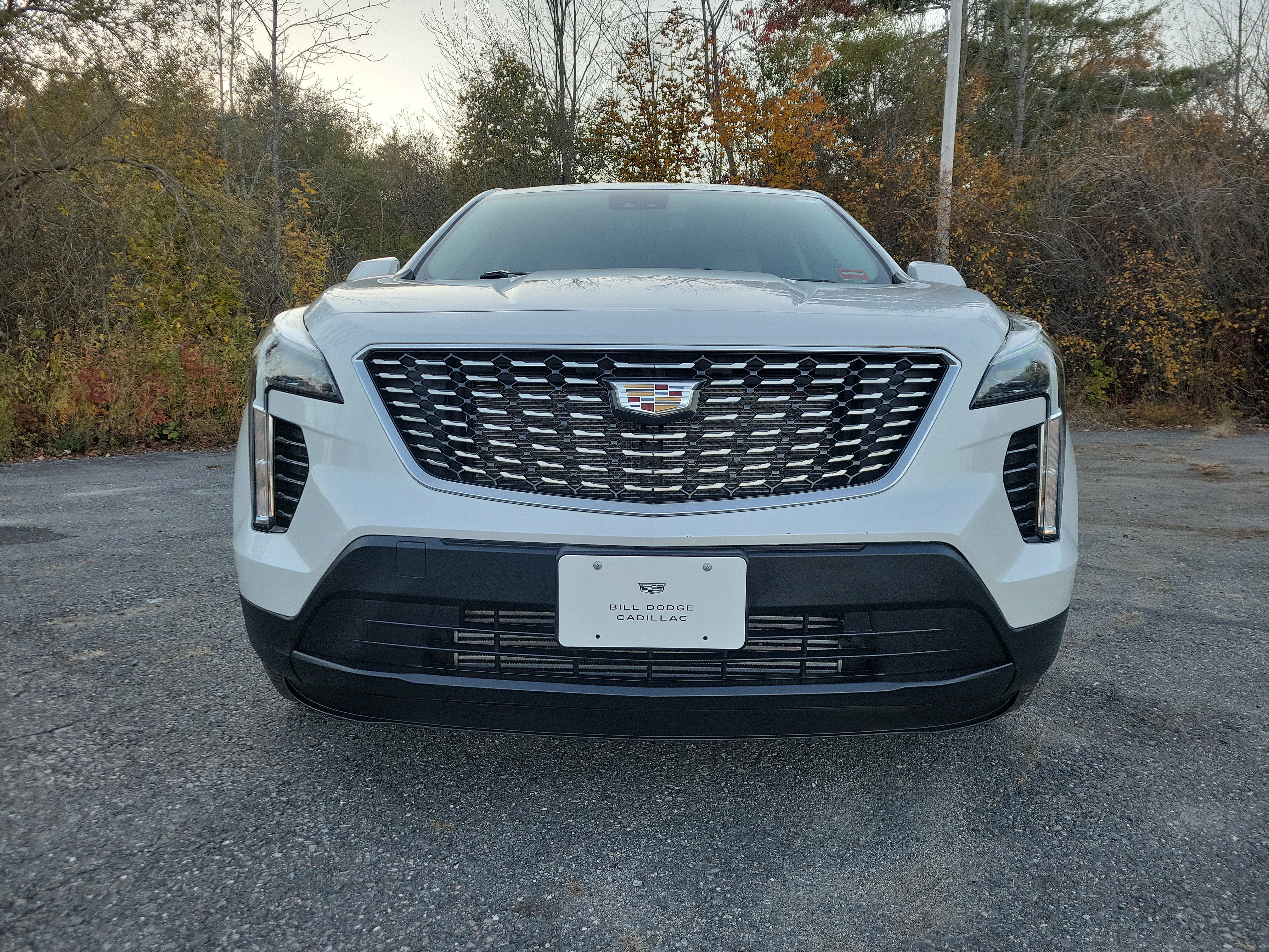 Used 2020 Cadillac XT4 Luxury w/ Cold Weather Package FWD image 2