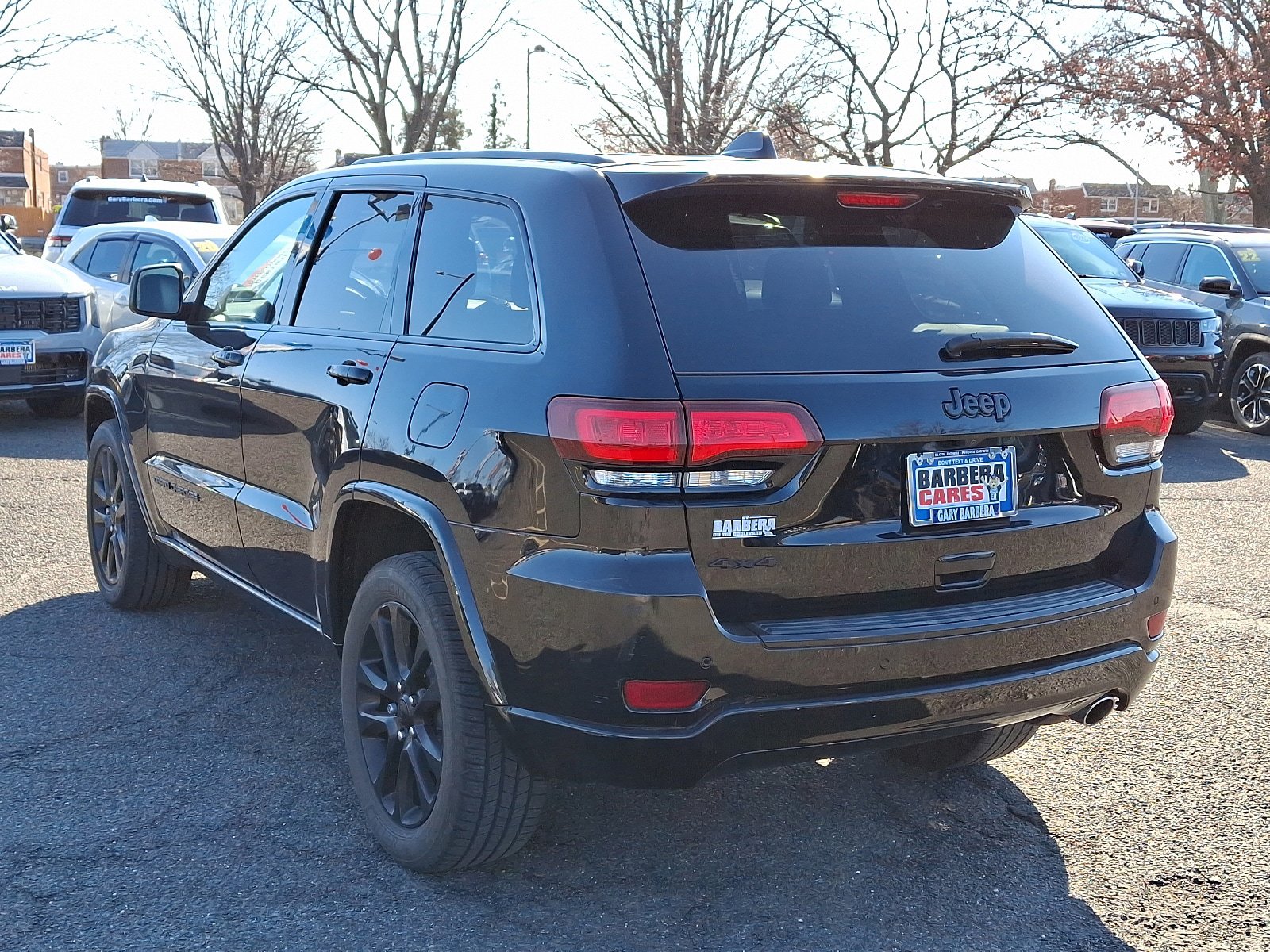 Used 2018 Jeep Grand Cherokee Altitude image 4