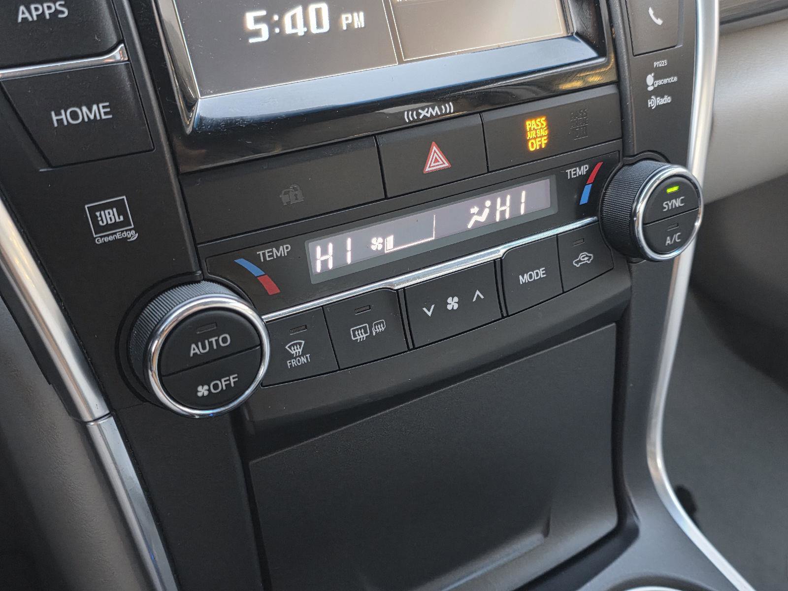 Used 2017 Toyota Camry XLE image 20