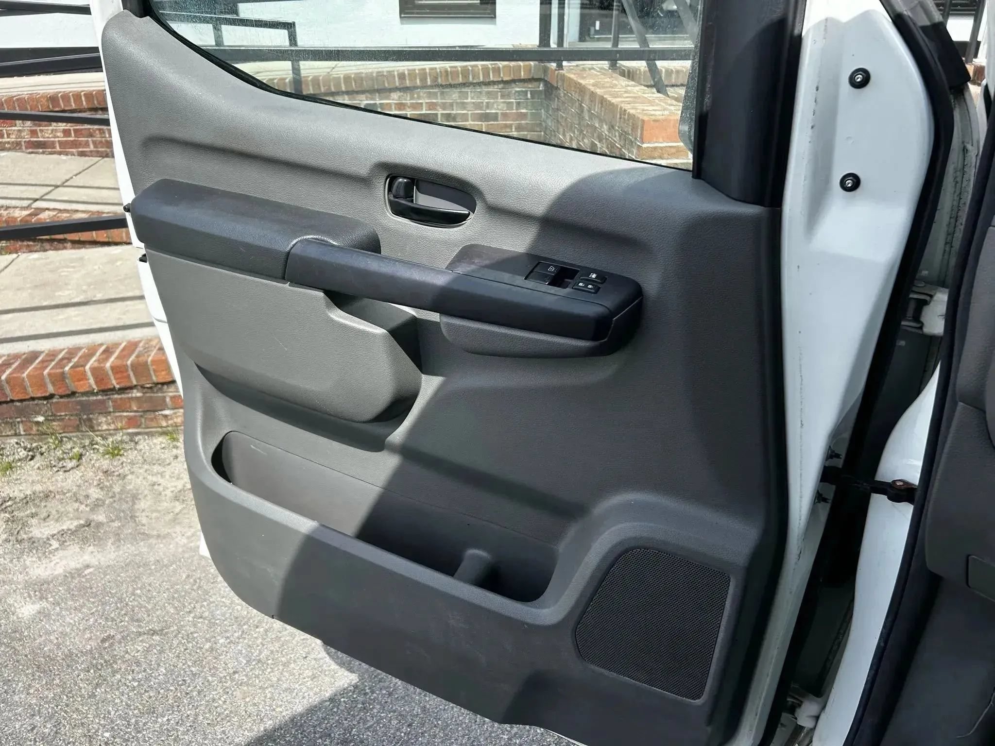 Used 2016 Nissan NV 2500 S w/ Power Package RWD image 19