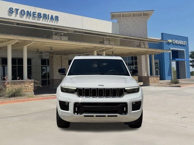 Used 2023 Jeep Grand Cherokee Overland w/ Luxury Tech Group IV RWD image 9