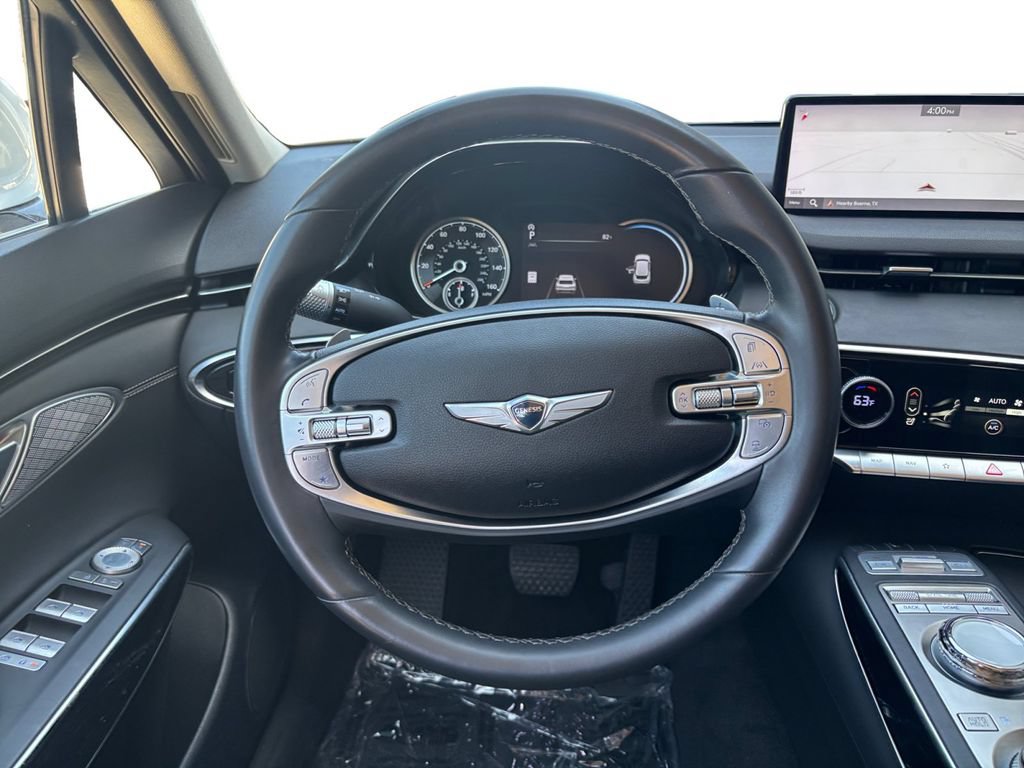 Used 2025 Genesis GV70 2.5T AWD/4WD image 12