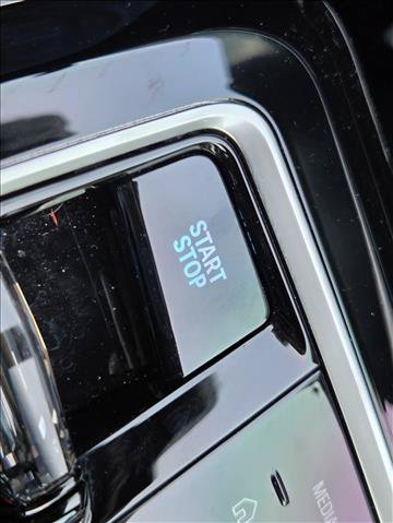Used 2025 BMW i7 xDrive60 AWD/4WD image 17