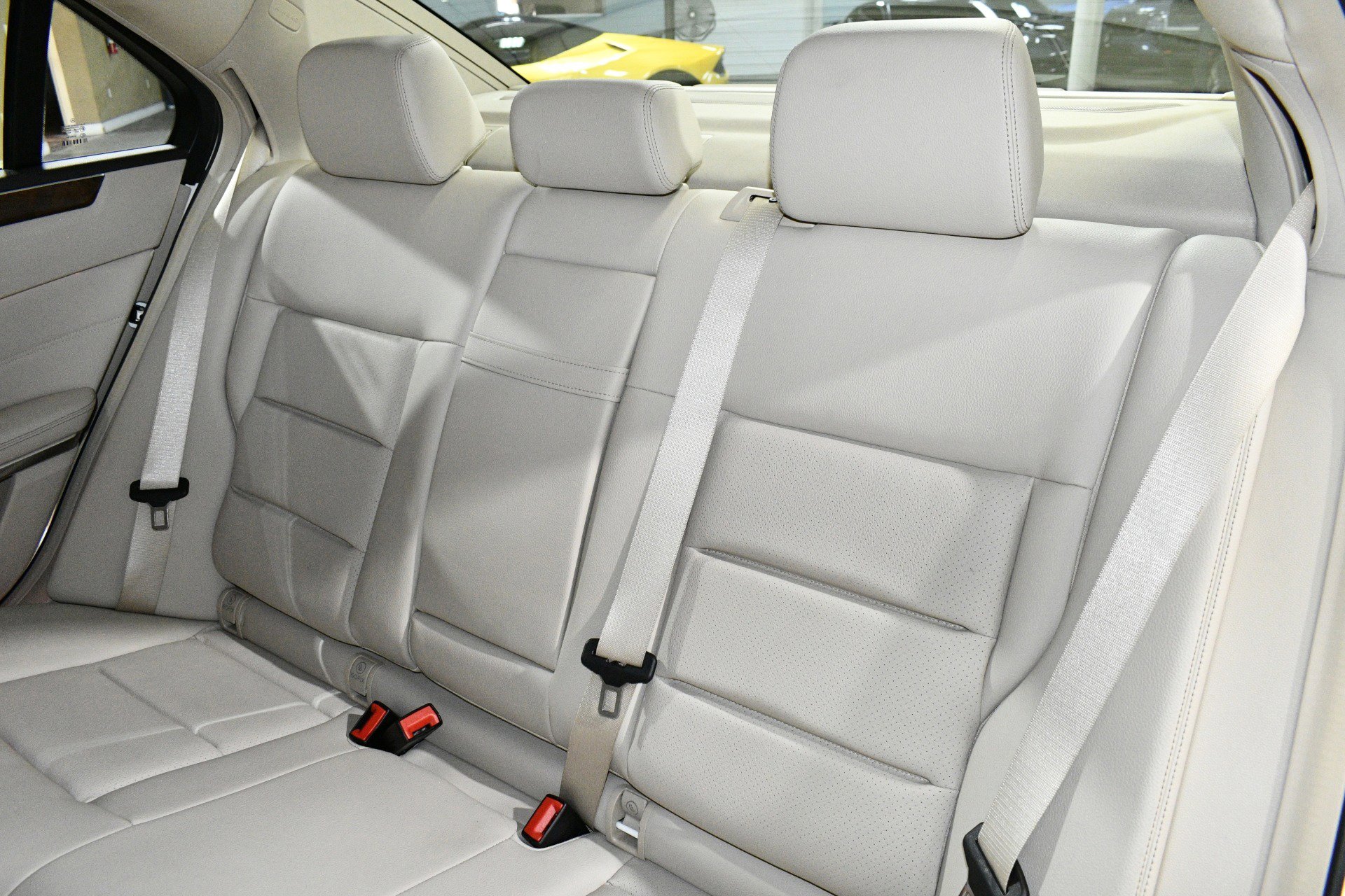 Used 2014 Mercedes-Benz E 350 4MATIC Sedan image 17