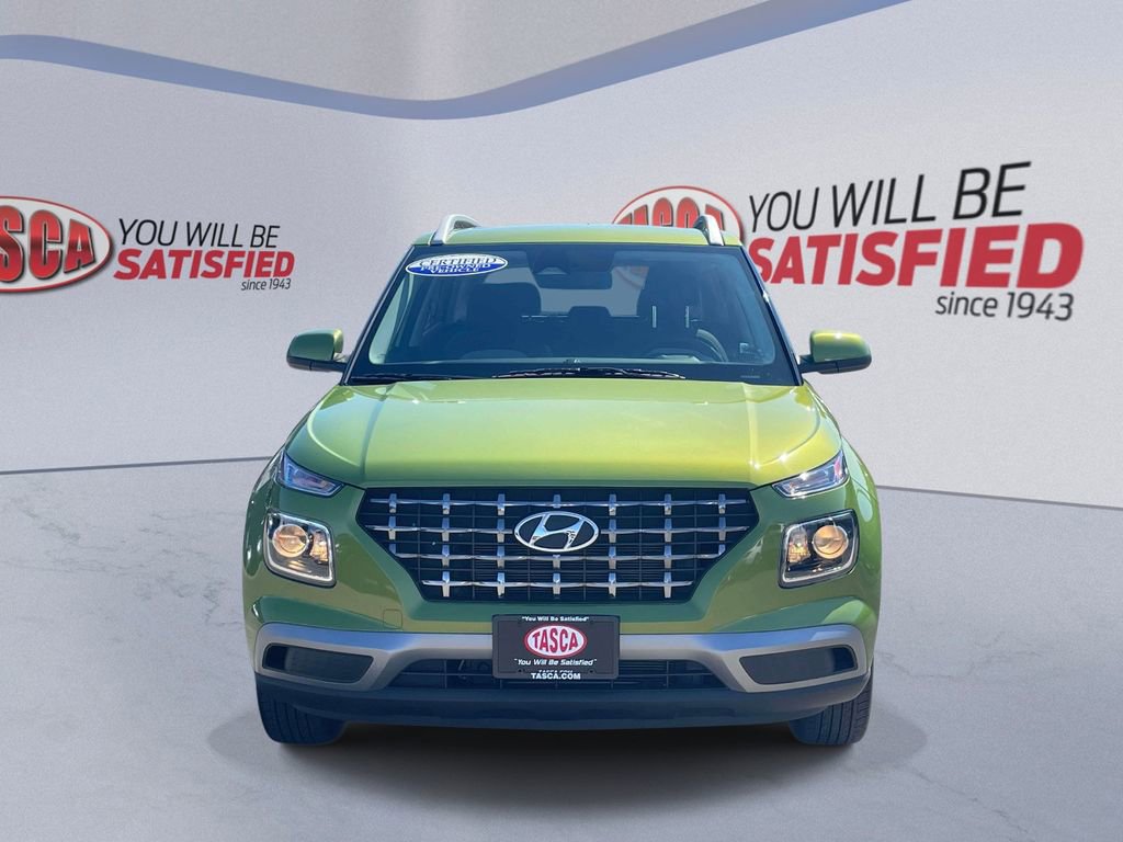 Used 2023 Hyundai Venue SEL image 2