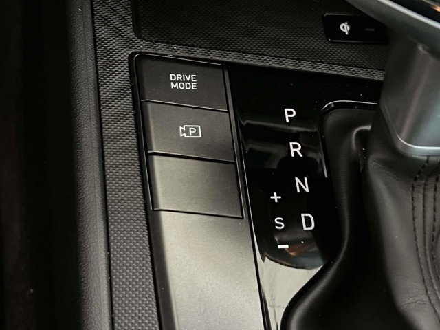 Used 2025 Hyundai Elantra Sport image 28