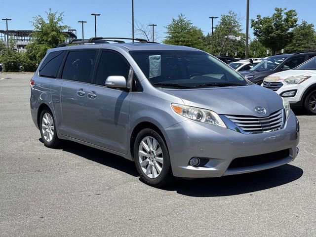 Used 2013 Toyota Sienna Limited w/ Premium Pkg FWD image 1