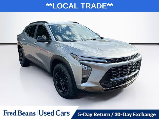 Used 2025 Chevrolet Trax ACTIV w/ Sunroof Package FWD image 1