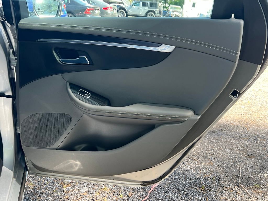 Used 2018 Chevrolet Impala LT w/ LT Convenience Package FWD image 16