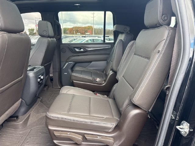 Used 2023 GMC Yukon XL Denali w/ LPO, Floor Liner Package AWD/4WD image 30