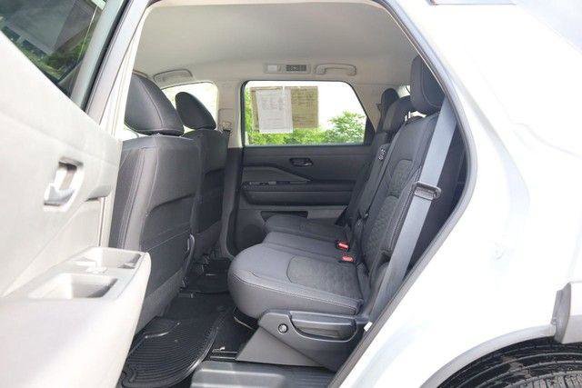 Certified 2025 Nissan Pathfinder SV AWD/4WD image 22