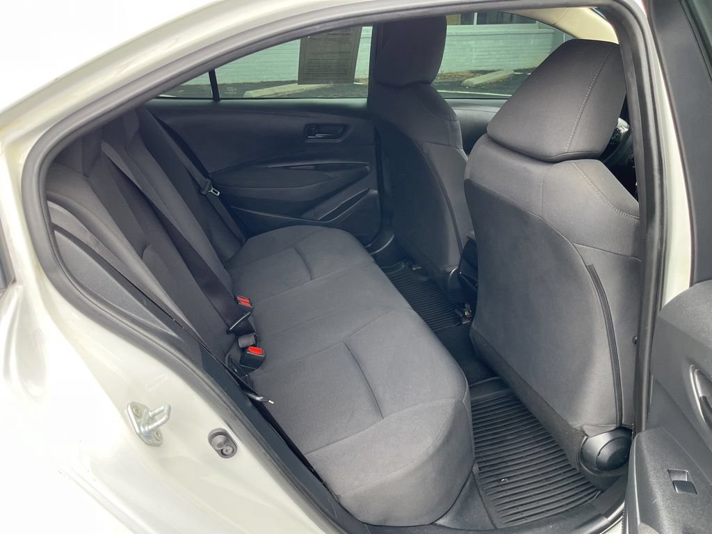 Used 2022 Toyota Corolla LE FWD image 22