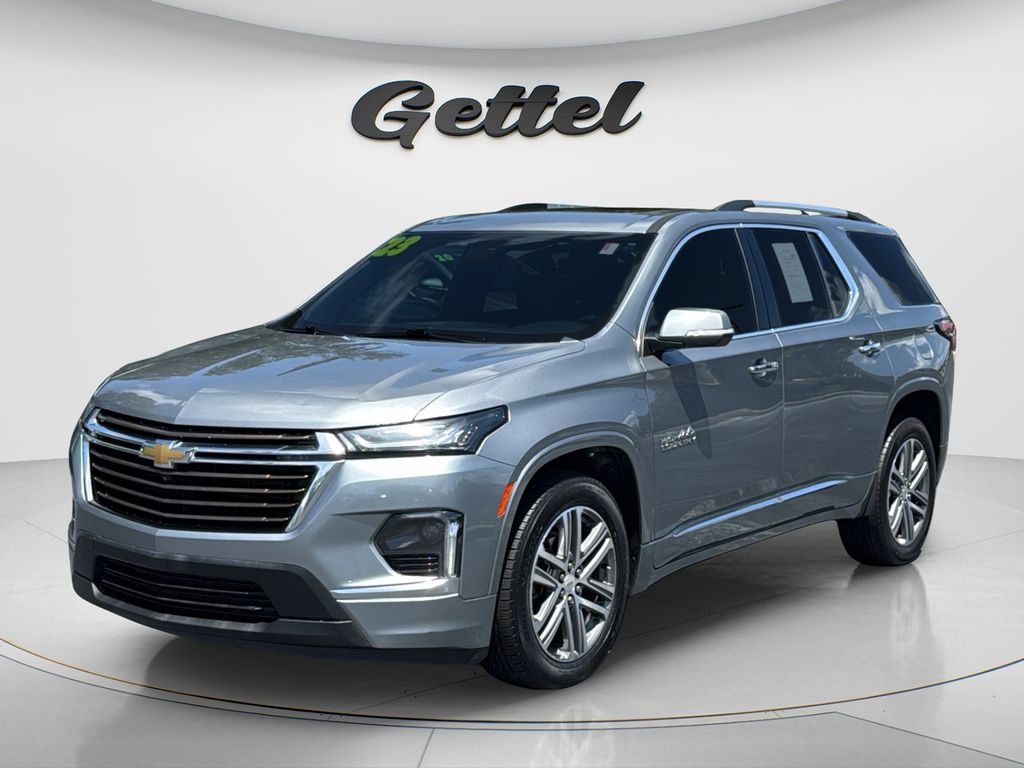 Used 2023 Chevrolet Traverse High Country FWD image 1