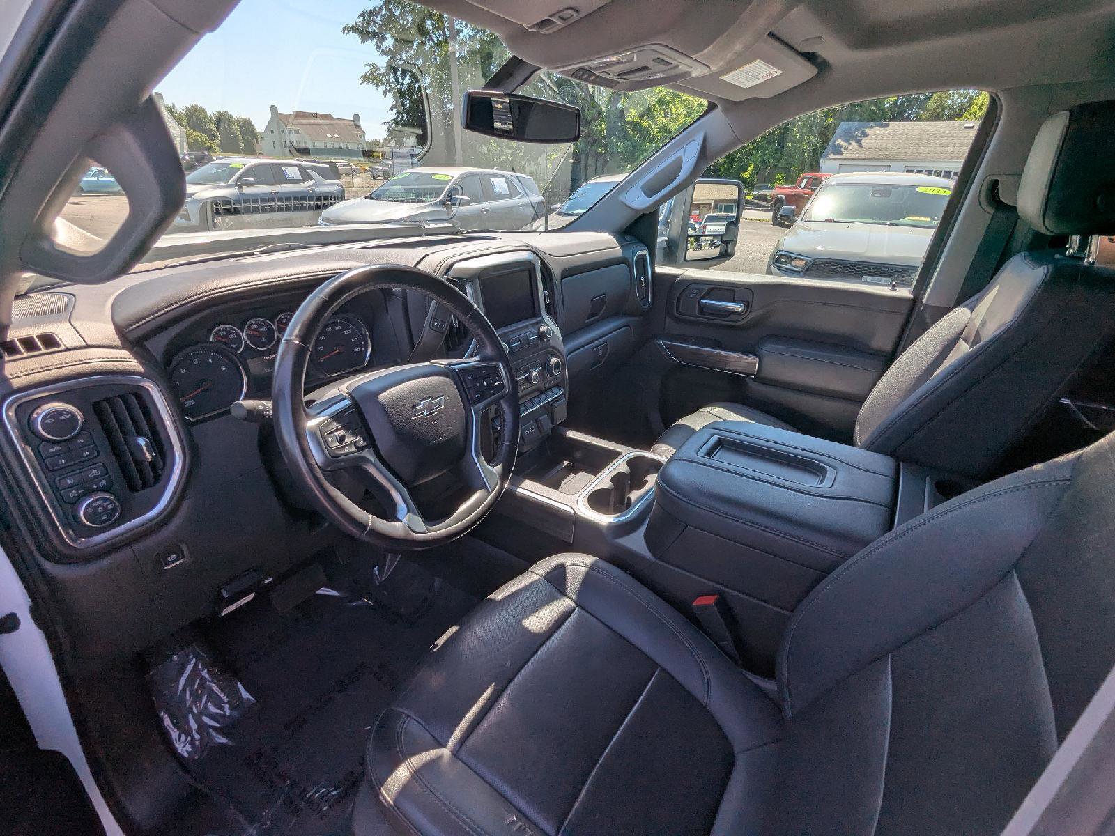 Used 2022 Chevrolet Silverado 2500 LTZ w/ LTZ Plus Package AWD/4WD image 9
