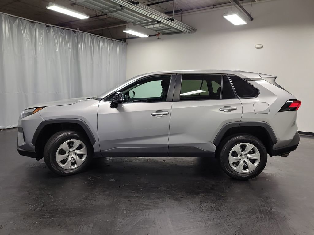 Used 2023 Toyota RAV4 LE image 5