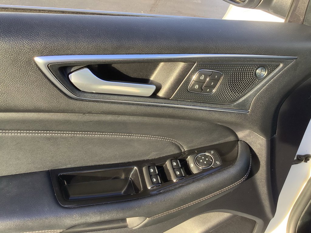 Used 2020 Ford Edge Titanium w/ Equipment Group 301A image 13