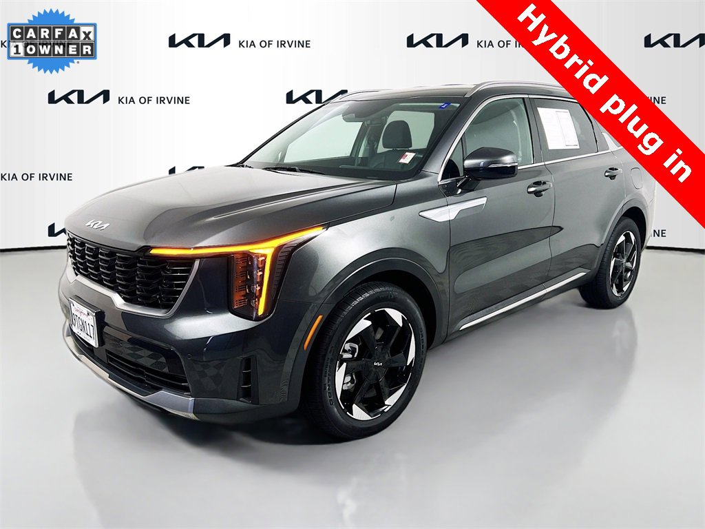 Certified 2025 Kia Sorento EX image 4
