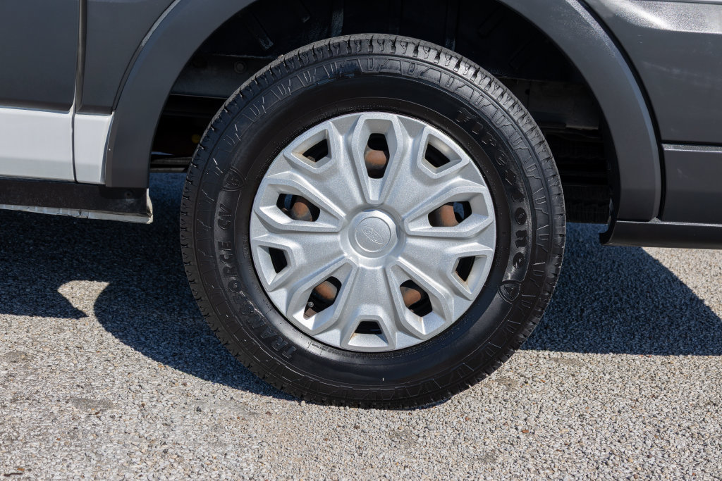 Used 2018 Ford Transit 150 XL RWD image 22