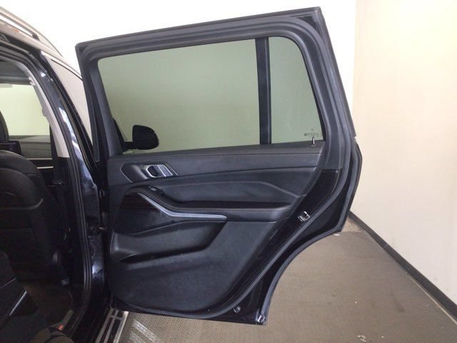 Used 2020 BMW X7 xDrive40i w/ Luxury Seating Package AWD/4WD image 15