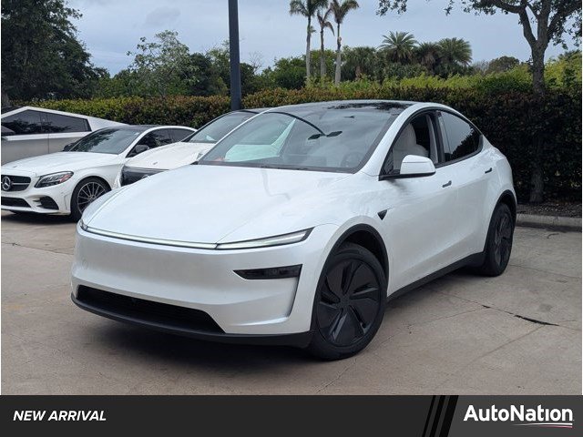 Used 2026 Tesla Model Y Long Range AWD/4WD image 1