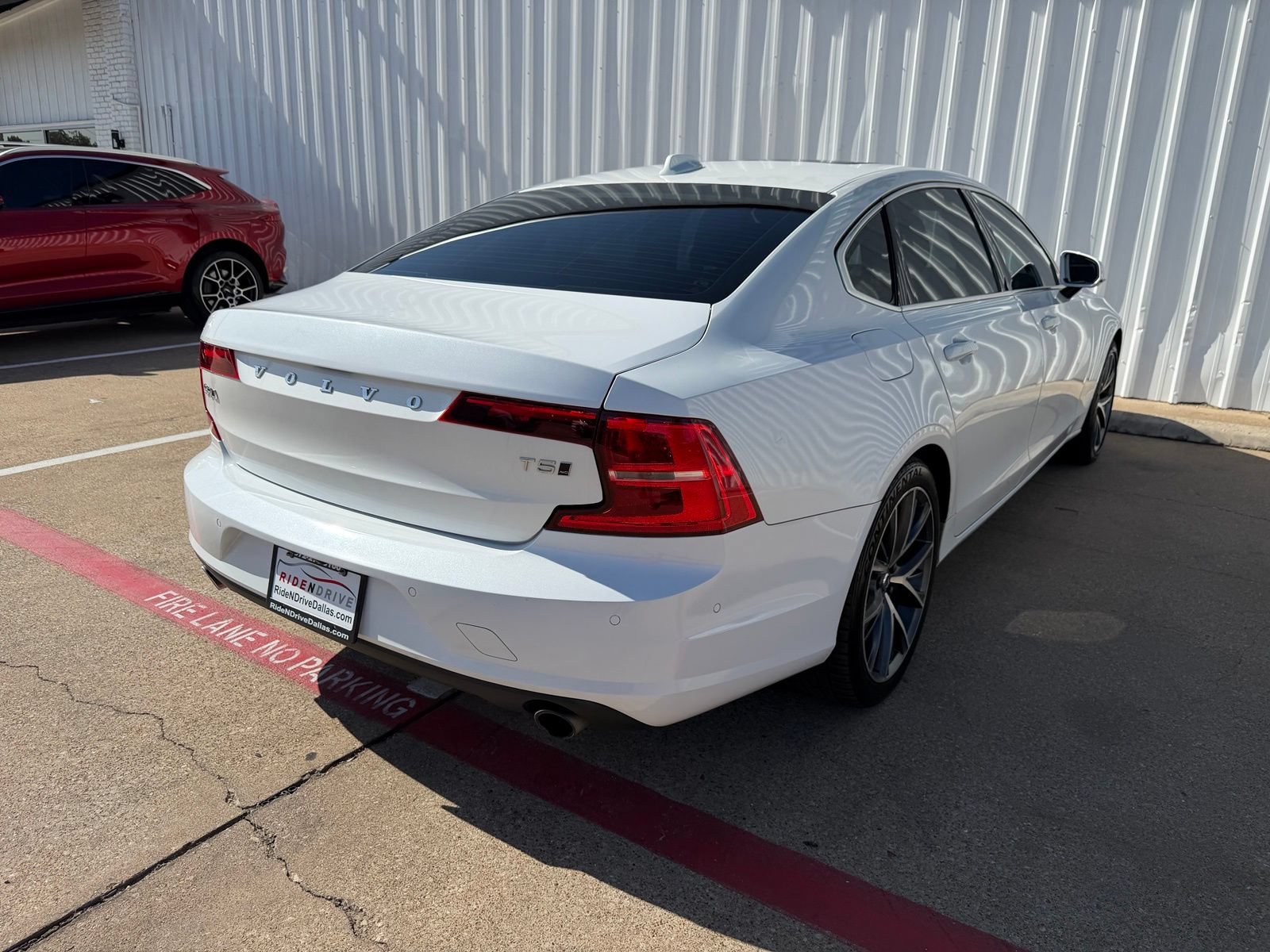 Used 2018 Volvo S90 T5 Momentum w/ Convenience Package AWD/4WD image 7
