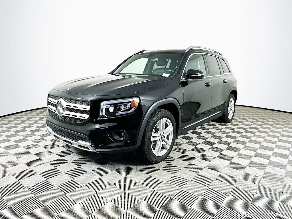 Used 2023 Mercedes-Benz GLB 250 4MATIC image 4