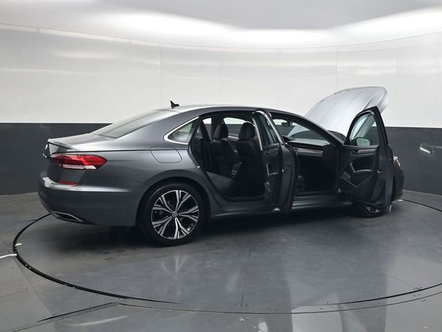 Used 2021 Volkswagen Passat 2.0T SE image 33