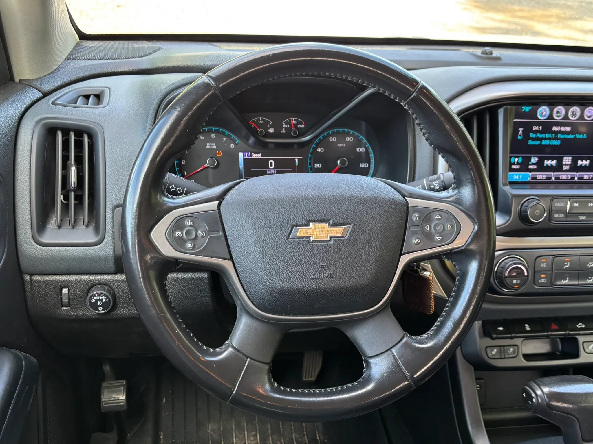 Used 2018 Chevrolet Colorado Z71 AWD/4WD image 25