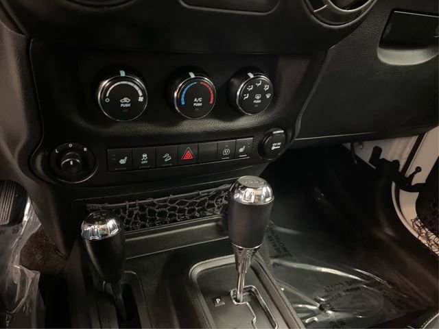 Used 2018 Jeep Wrangler Unlimited Altitude image 28