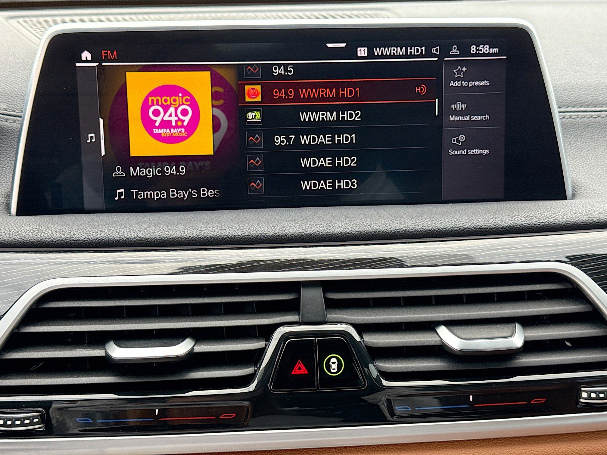 Used 2020 BMW 740i w/ M Sport Package image 32