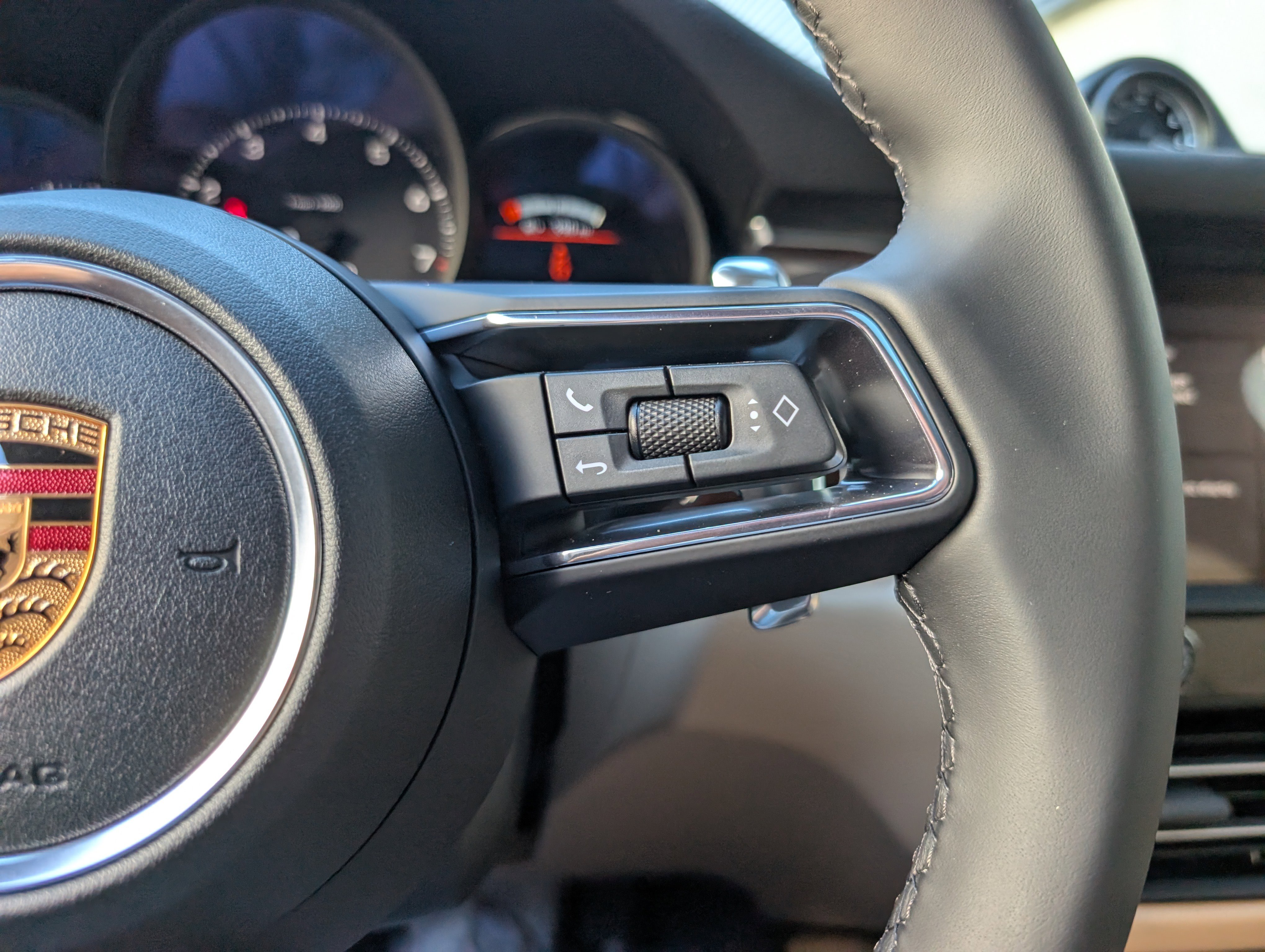 New 2026 Porsche Macan image 28