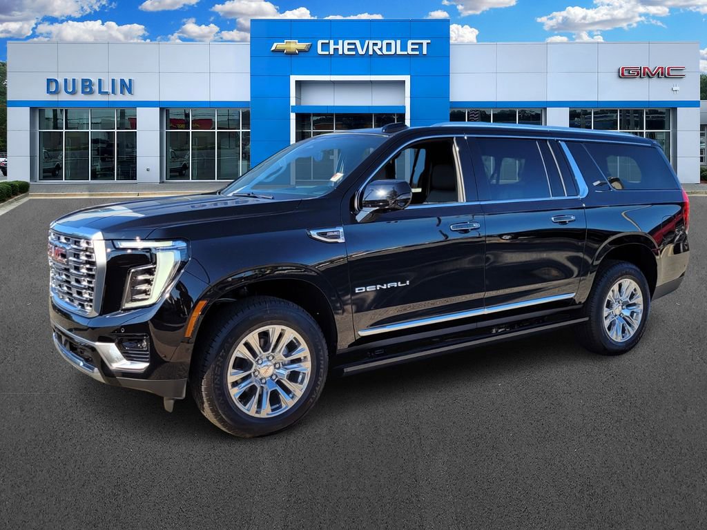 New 2025 GMC Yukon XL Denali w/ Sun & Power Step Package