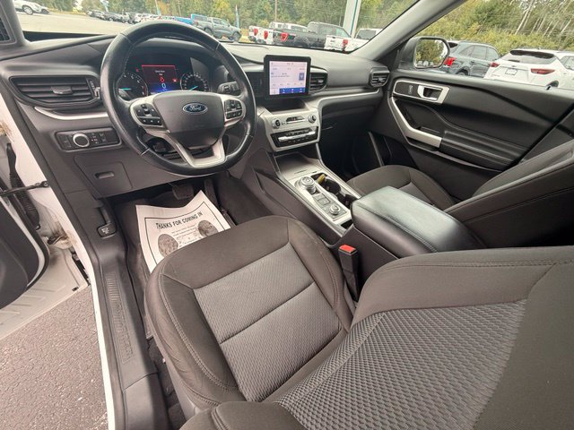 Used 2022 Ford Explorer XLT AWD/4WD image 11