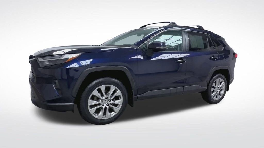 Certified 2023 Toyota RAV4 XLE Premium image 5
