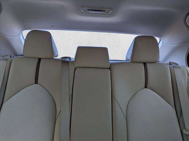 Used 2020 Toyota Camry XLE FWD image 17