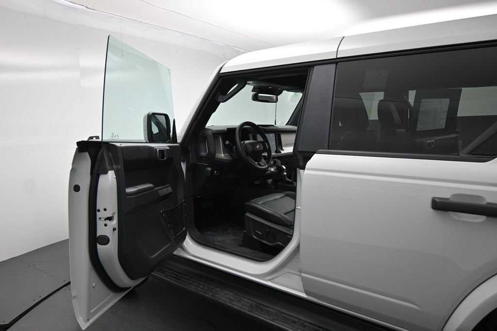 New 2026 Ford Bronco Outer Banks AWD/4WD image 8