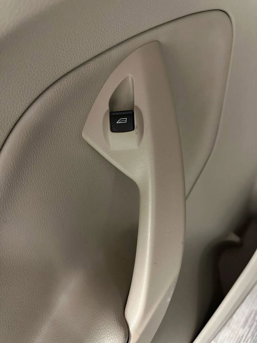 Used 2014 Ford Escape SE w/ Equipment Group 201A image 43