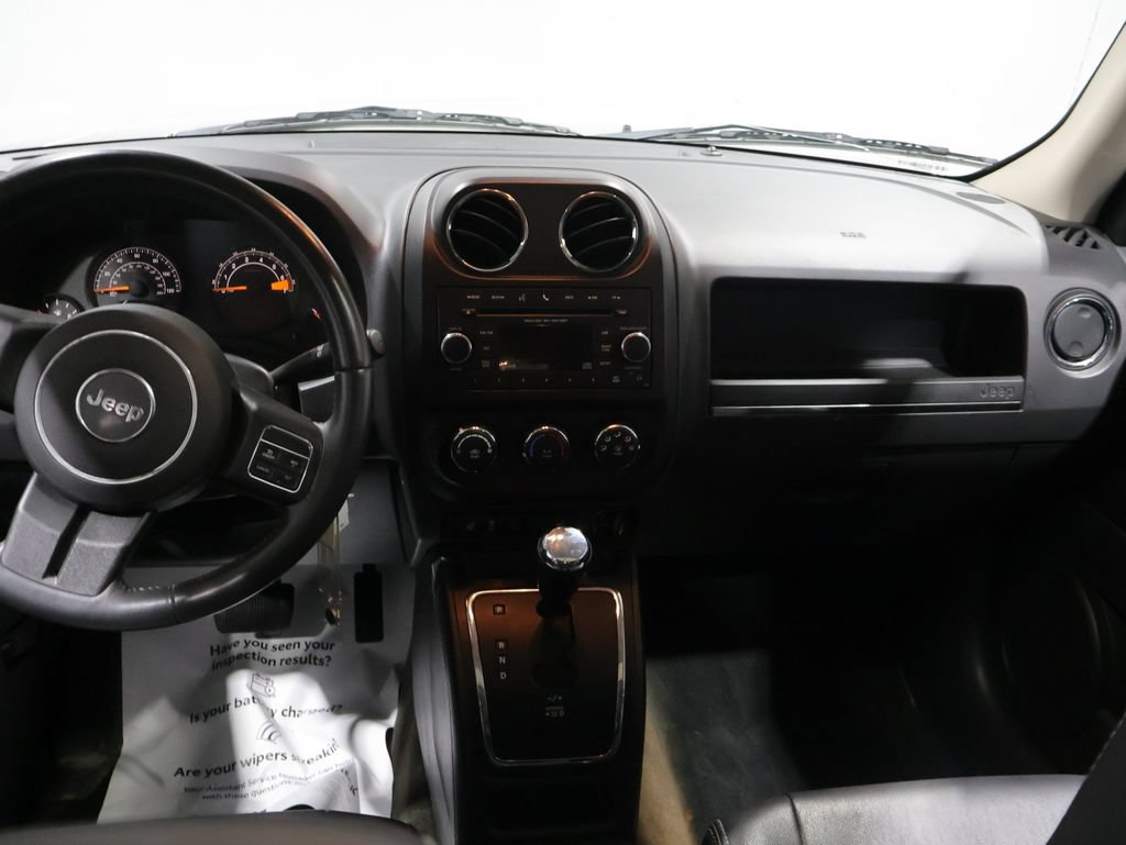 Used 2016 Jeep Patriot High Altitude AWD/4WD image 17