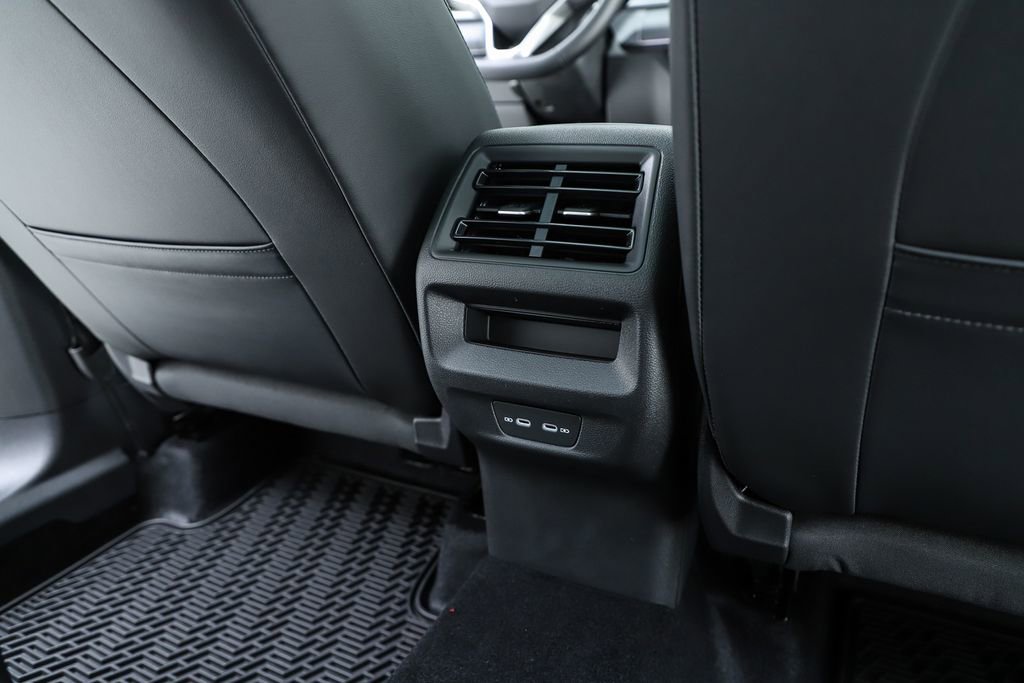 New 2026 Volkswagen Tiguan SE image 39