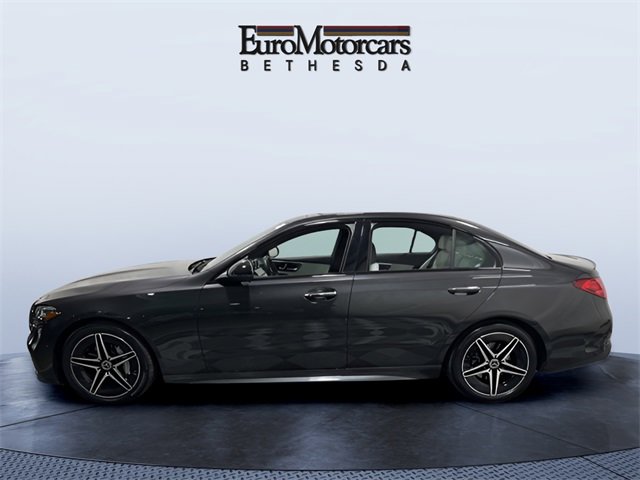 Used 2025 Mercedes-Benz C 300 4MATIC Sedan image 2
