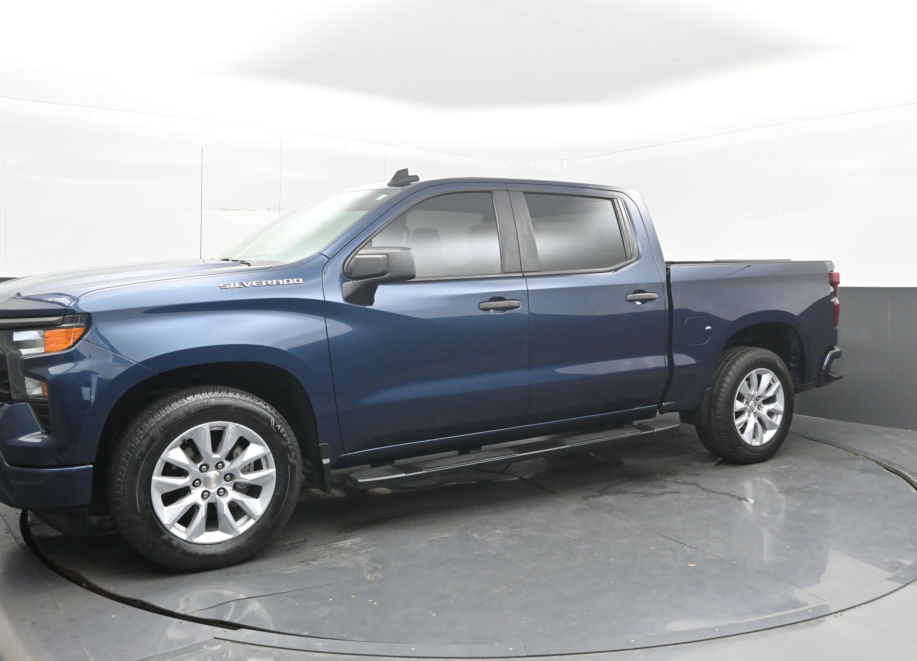 Used 2022 Chevrolet Silverado 1500 Custom RWD image 5