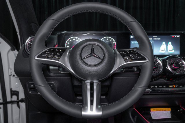 Certified 2026 Mercedes-Benz GLB 250 4MATIC image 21