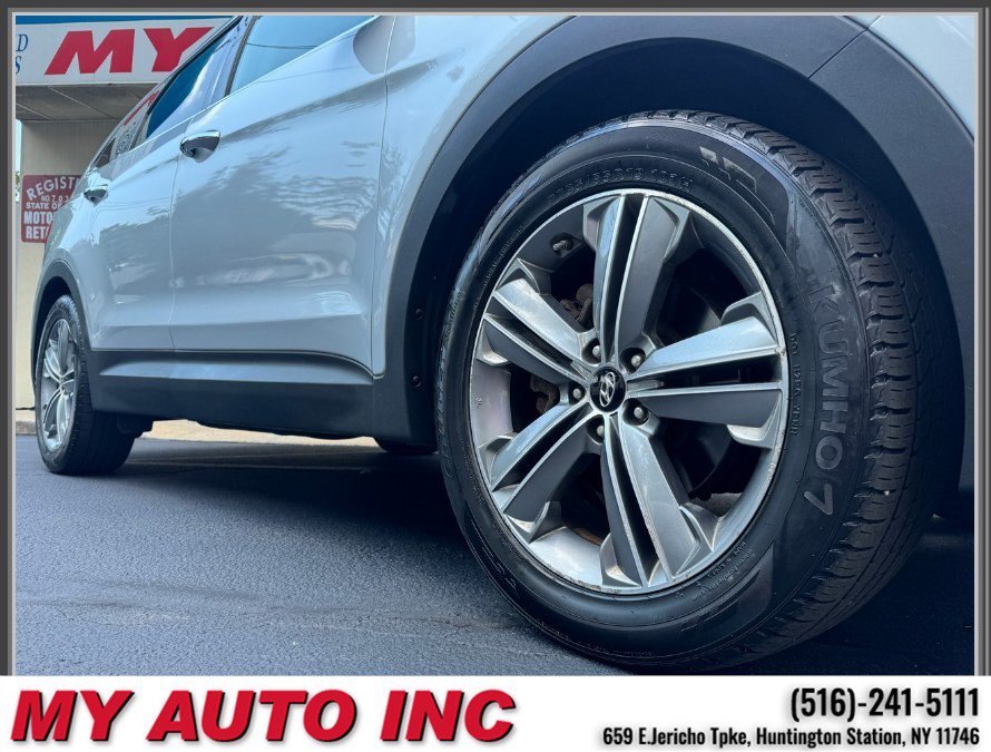 Used 2015 Hyundai Santa Fe GLS w/ Option Group 03 AWD/4WD image 9