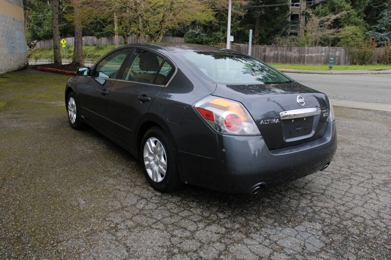 Used 2012 Nissan Altima 2.5 S FWD image 2