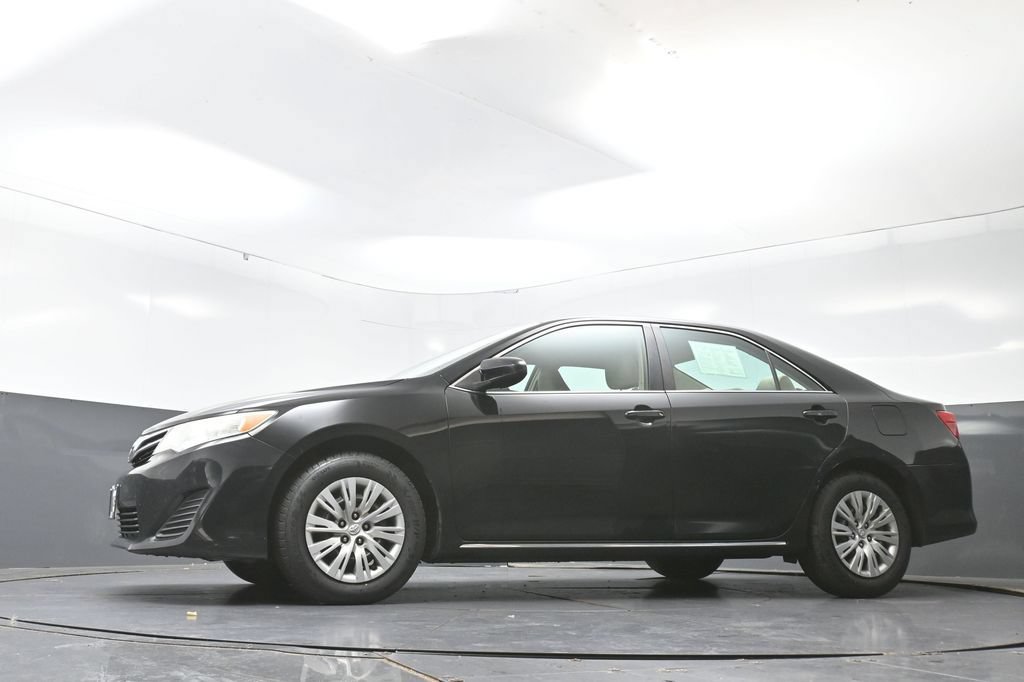 Used 2014 Toyota Camry LE FWD image 47