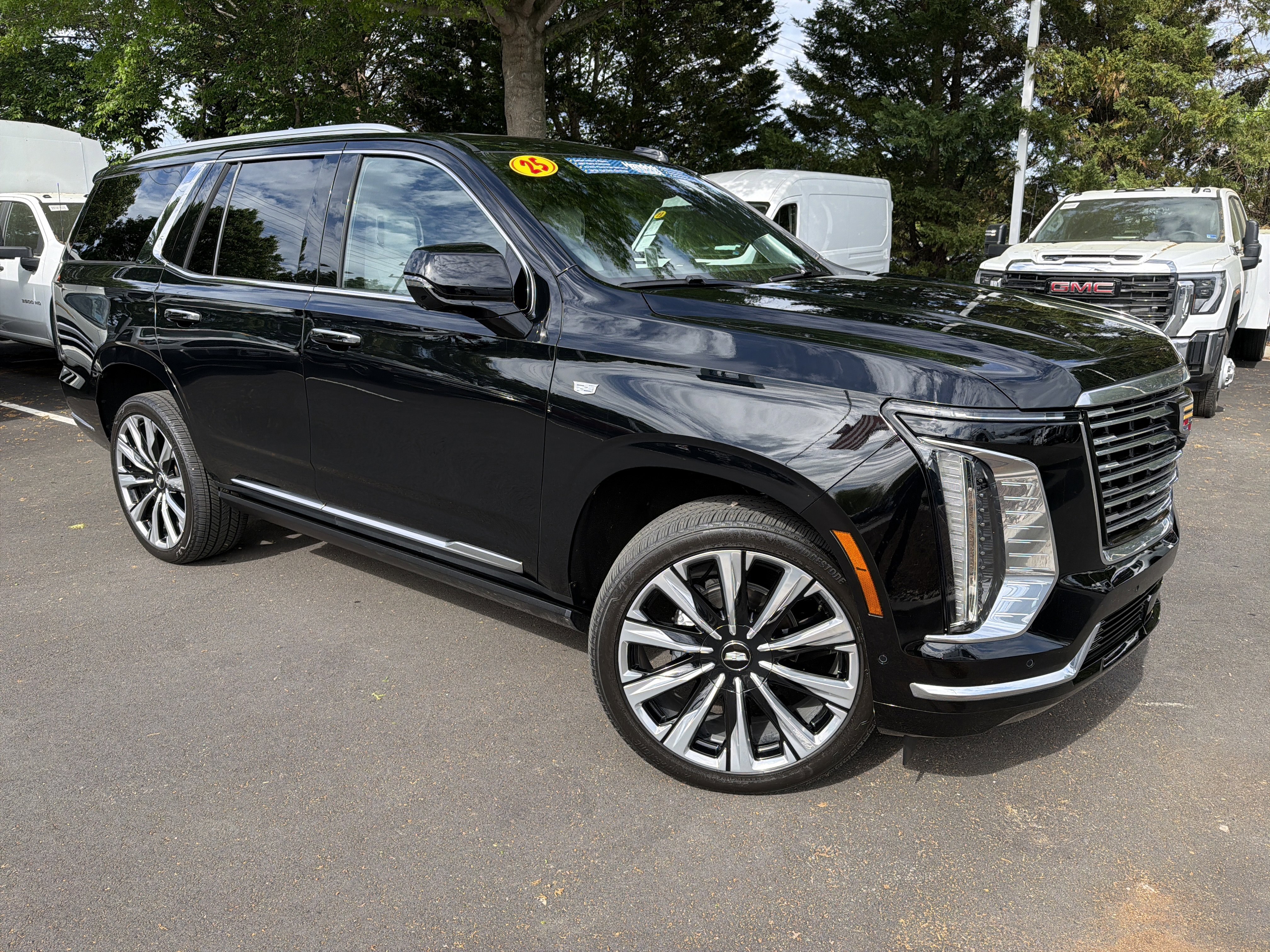 Used 2025 Cadillac Escalade Premium Luxury Platinum image 2