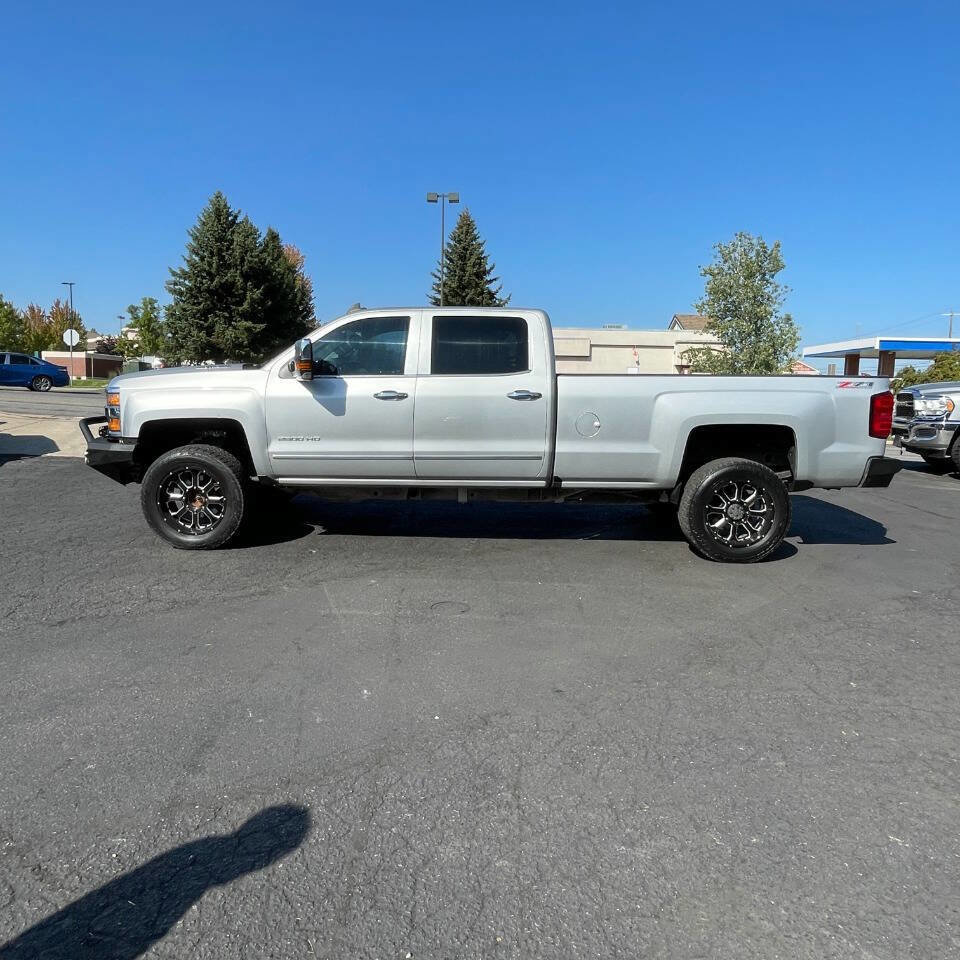 Used 2016 Chevrolet Silverado 2500 LTZ w/ Duramax Plus Package image 2
