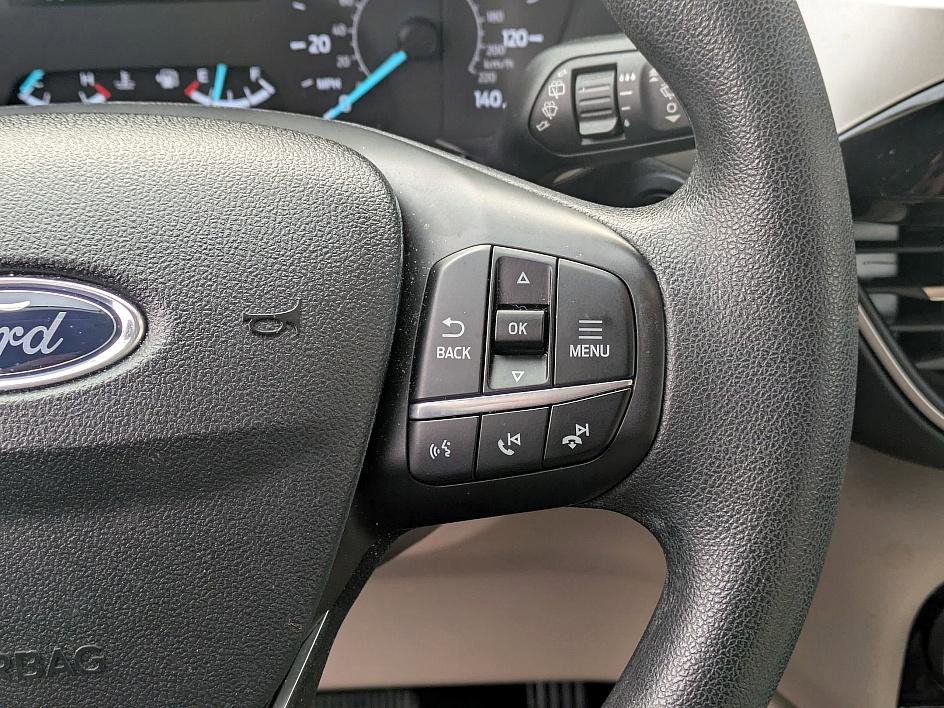 Used 2022 Ford Escape SE image 18