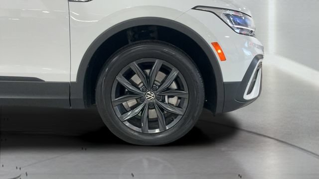 Certified 2024 Volkswagen Tiguan SE AWD/4WD image 23